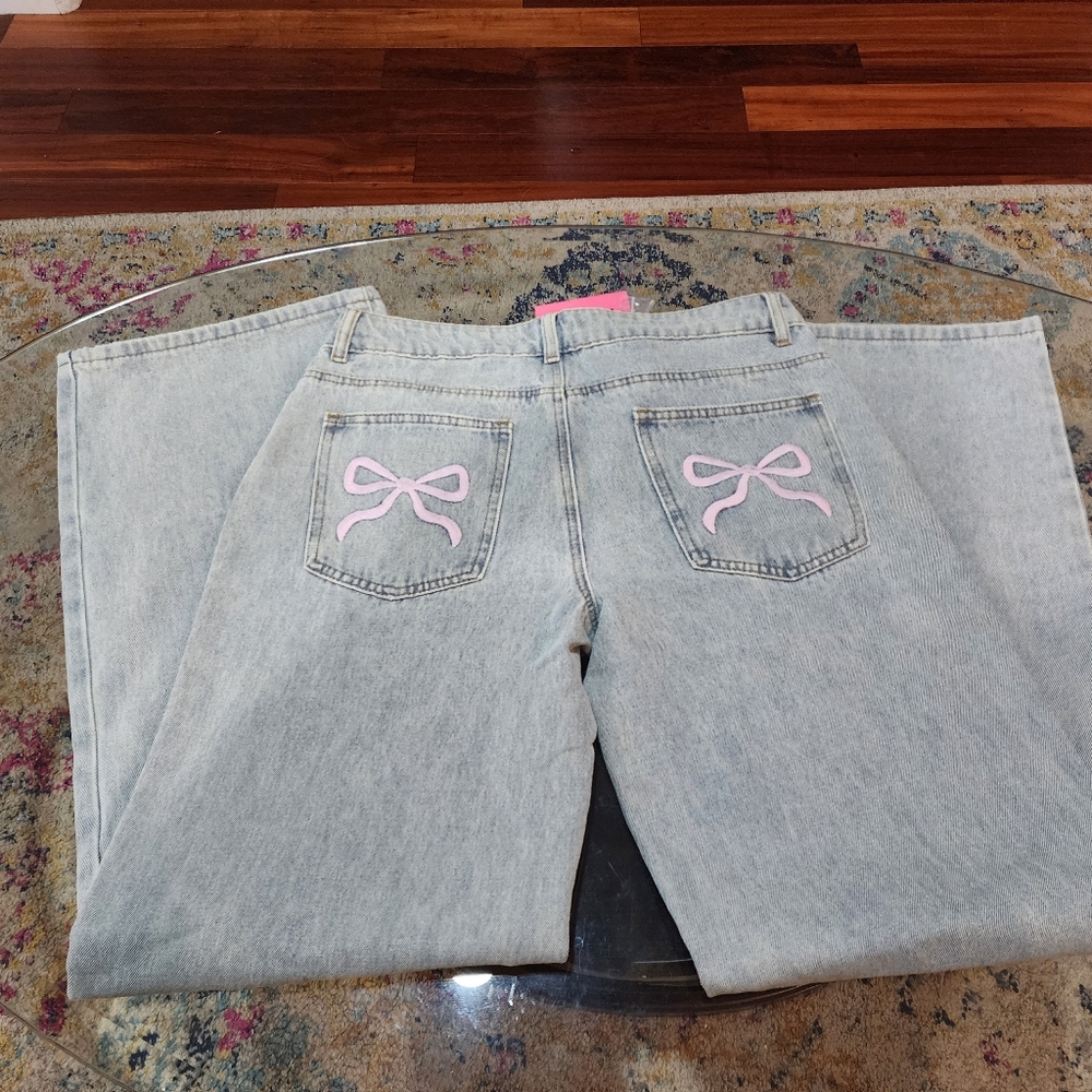 Edikted Petite Light Blue Bow Pocket Low Rise Baggy Jeans – New w/Loose Button M